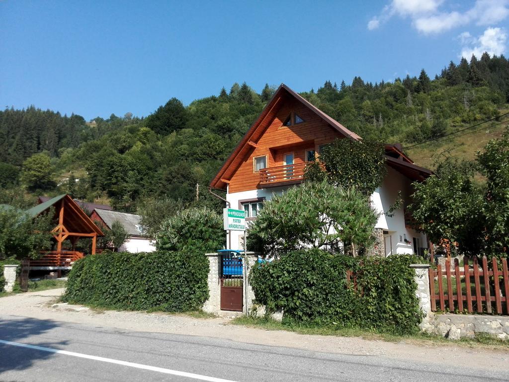 Pensiunea Piatra Mandrutului Скэришоара Экстерьер фото